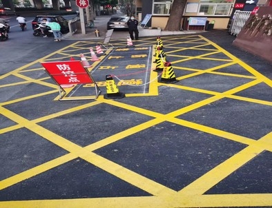 南昌南昌厂区划线，园区停车场划线，车库标识标线
